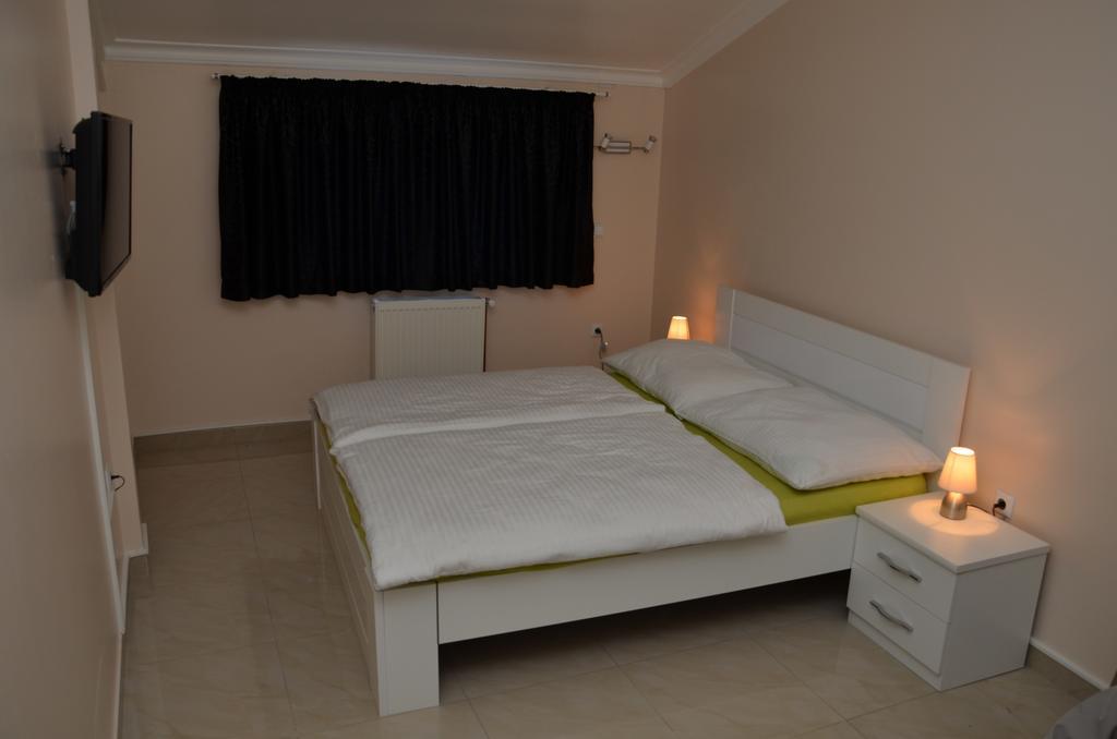 Apartments Royal Menex Požarevac Esterno foto