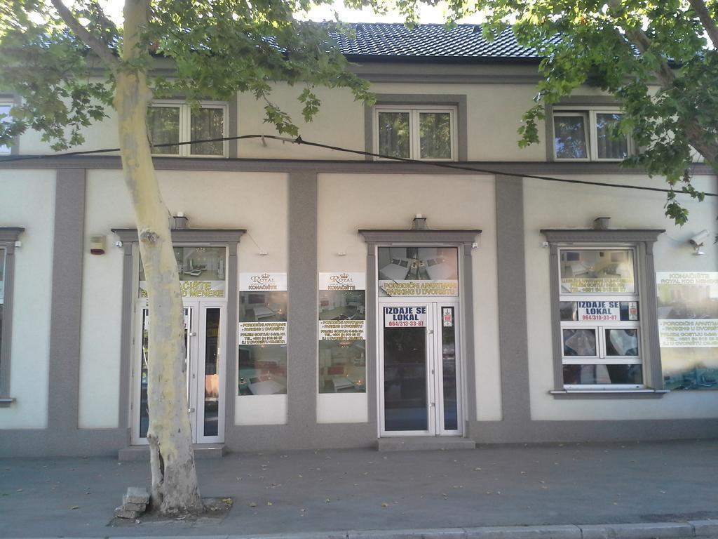 Apartments Royal Menex Požarevac Esterno foto